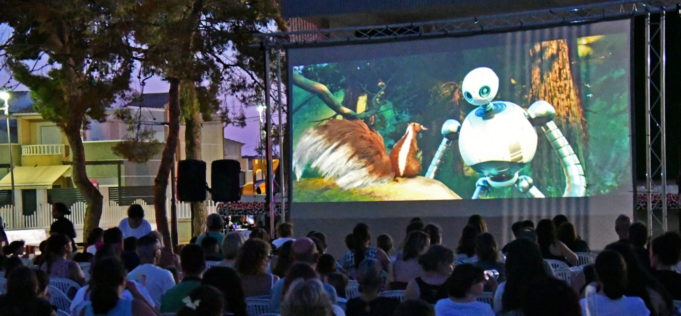04-07-2025 CINE DE VERANO (14)