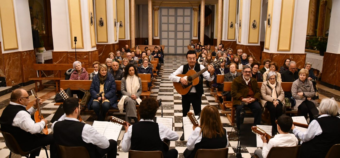 04-12-25 CONCIERTO SOLIDARIO PULSO Y PÚA A BENEFICIO DE CÁRITAS (21)