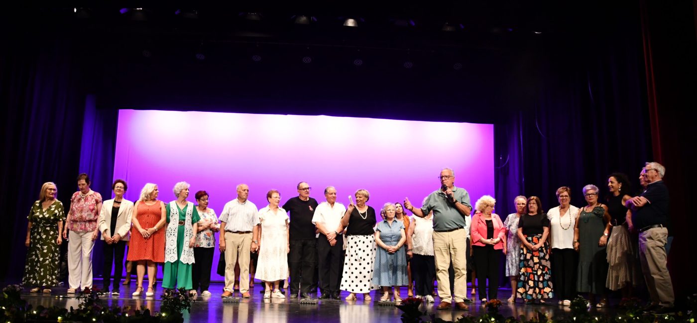 06-09-26 TEATRO MAYPIN TERCERA EDAD (213)