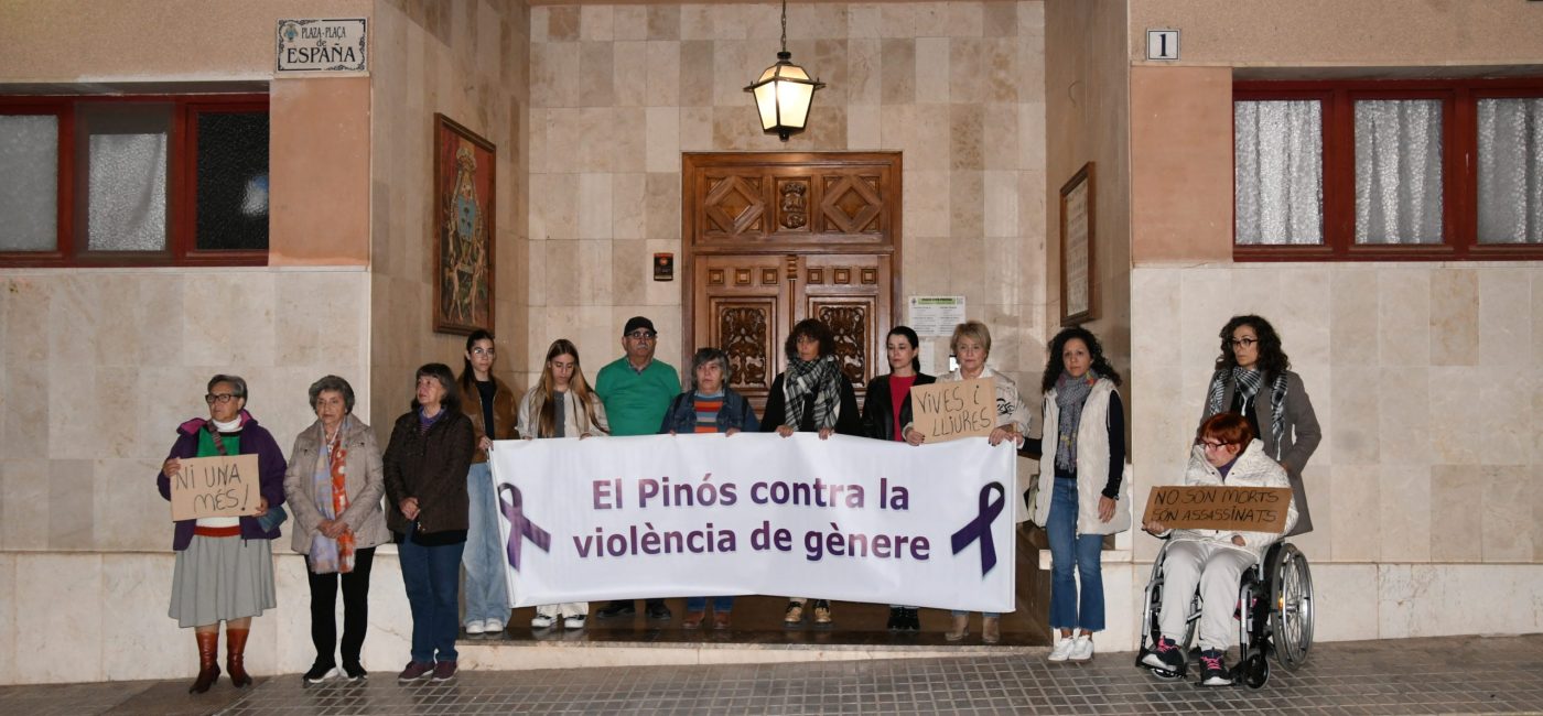 07-11-2025 MINUTO SILENCIO (10)