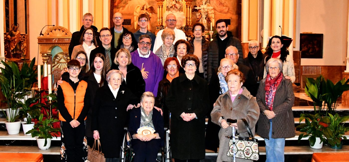 13-12-2025 HOMENAJE A CARMEN HEREDIA EN LA PARROQUIA (53)