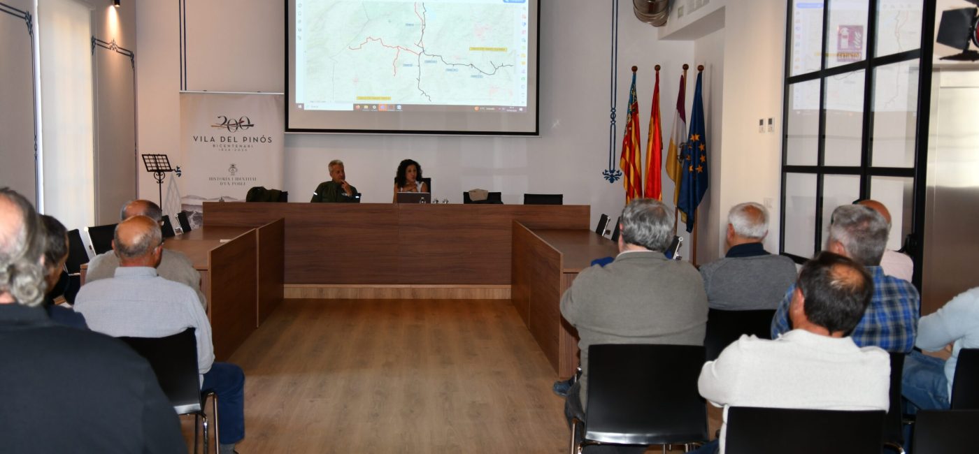 17-4-2026 REUNION SILVIA Y AGRICULTORES (32)