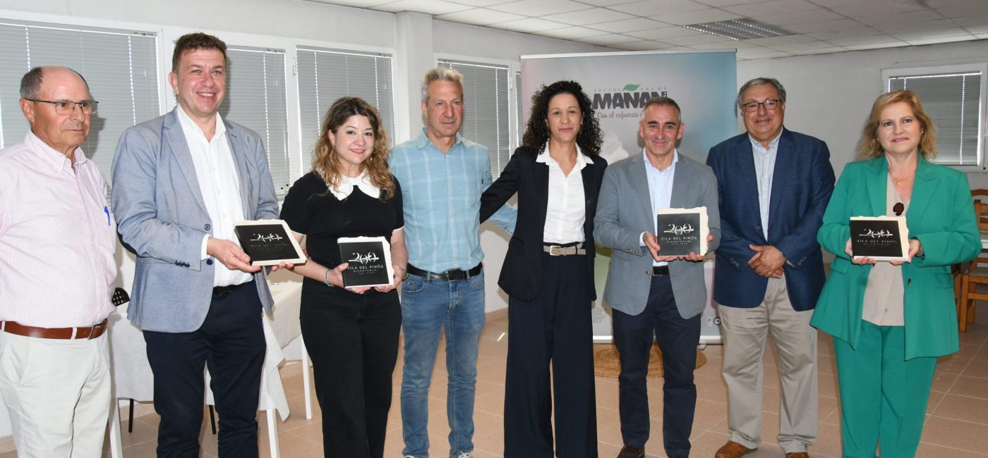 20-04-2026 CONSELELR AGRIUCLTURA VISITA MAÑANA Y BODEGAS PINOSO (45)