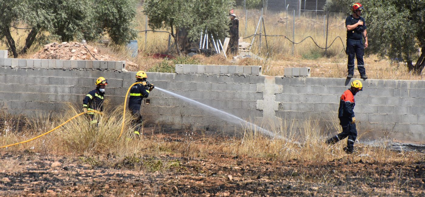 20-08-2021 INCENDIO JUNTO A CARRETERA (1)