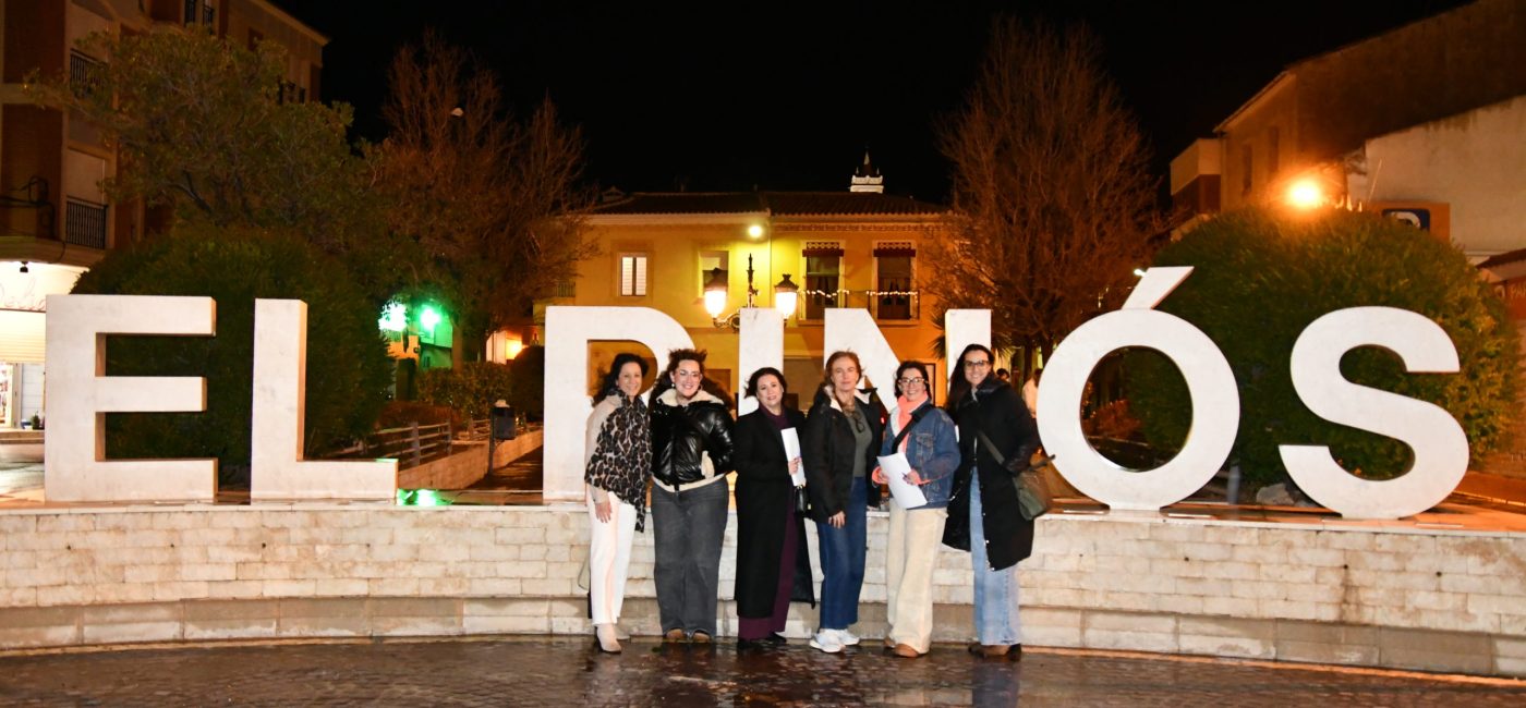 29-01-26 JURADO VISITA CONCURSO ESCAPARATISMO BICENTENARIO (5) OK