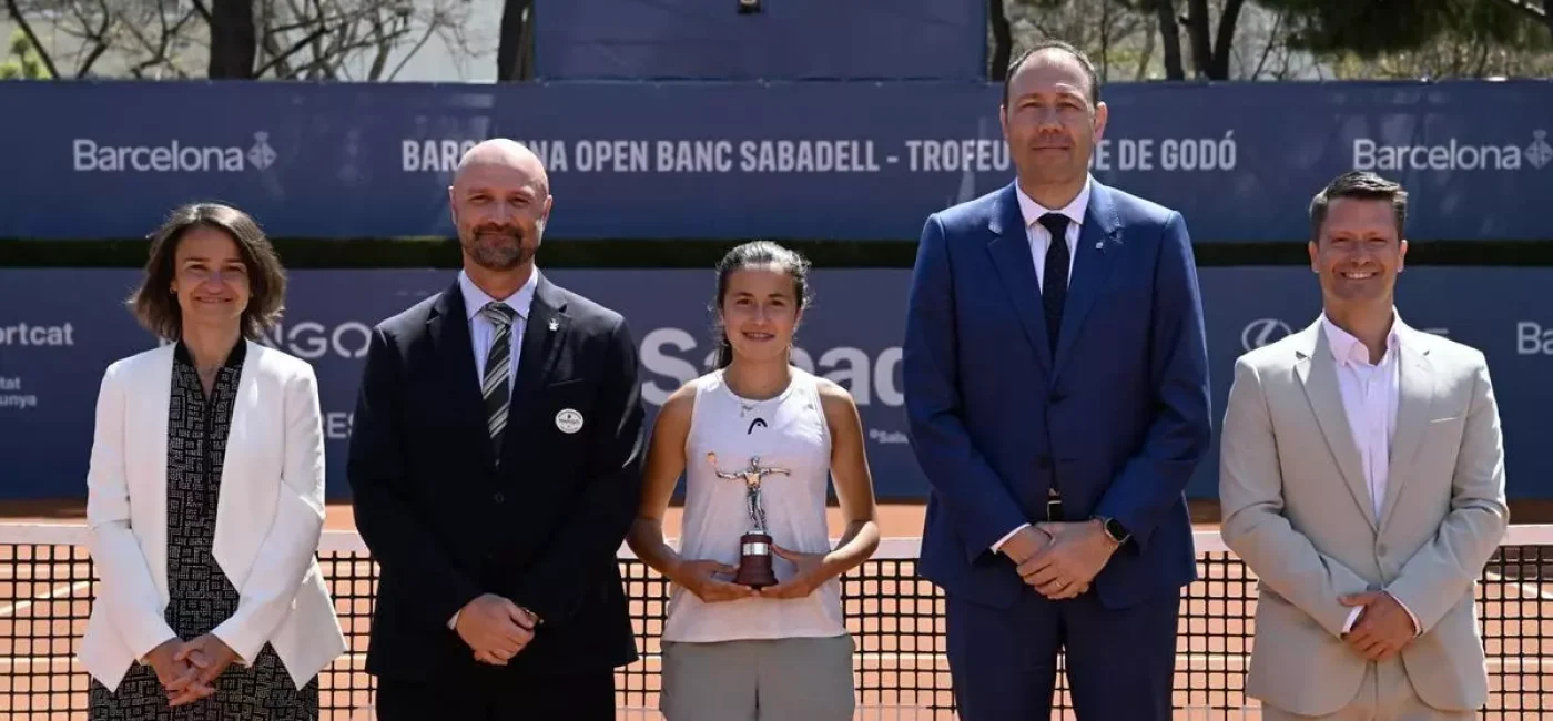 32fb4c4e-8245-4938-9acf-776e70e4716e_16-9-discover-aspect-ratio_default_0_x919y408