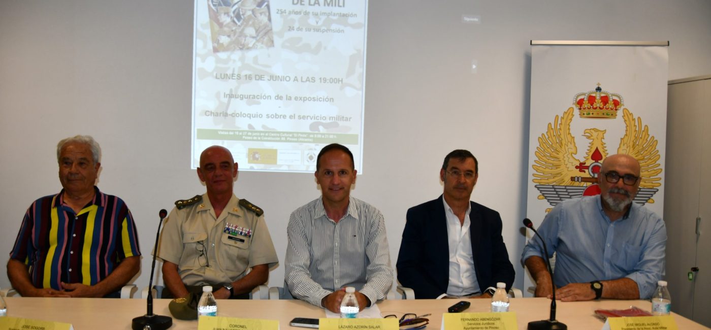 MESA REDONDA Y EXPOSICION MILI (21)